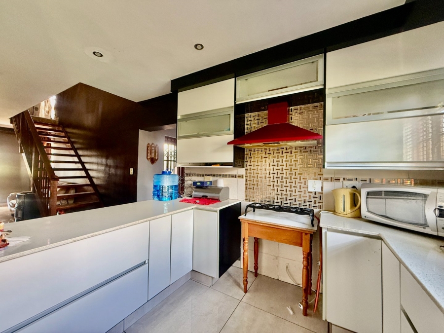 3 Bedroom Property for Sale in Meerhof North West